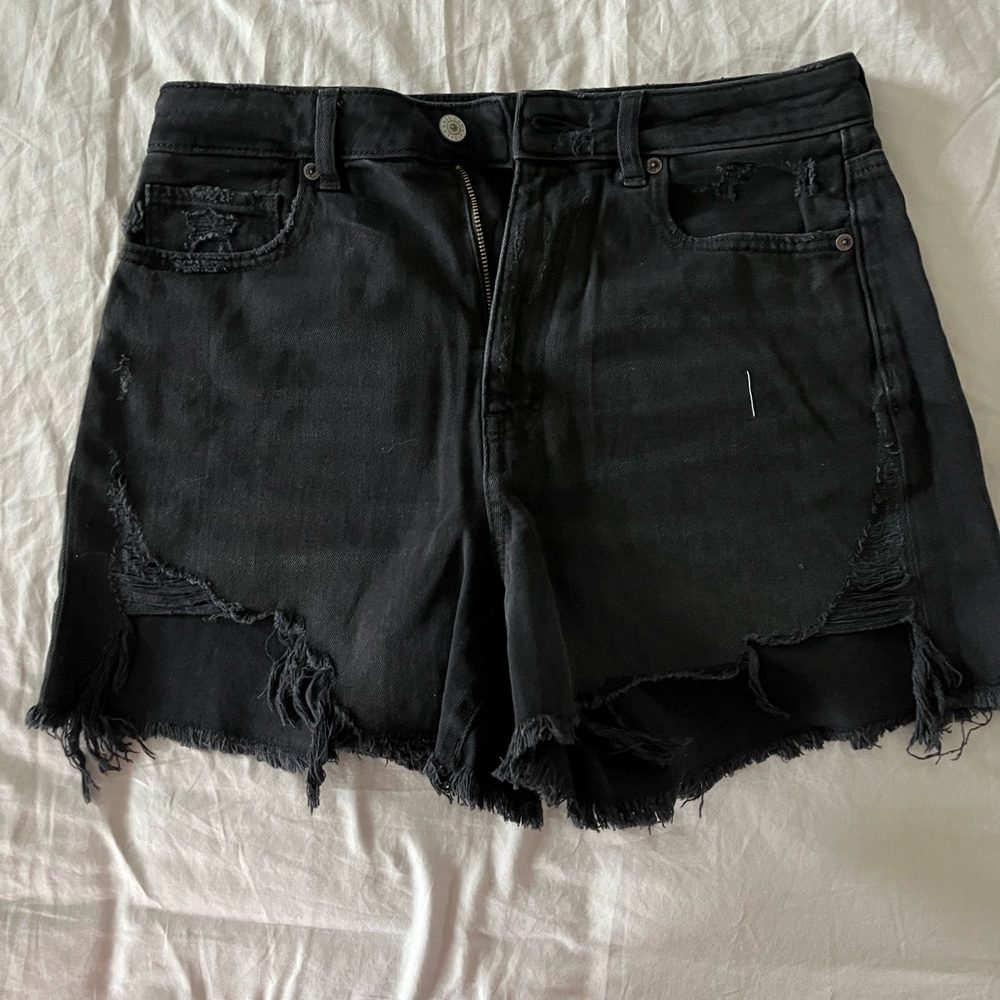 American Eagle Highest Rise Mom Short